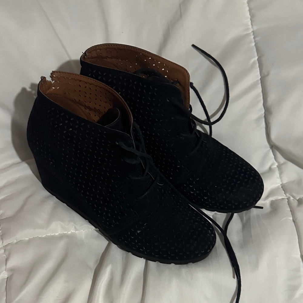 Massini Black Ankle Boots